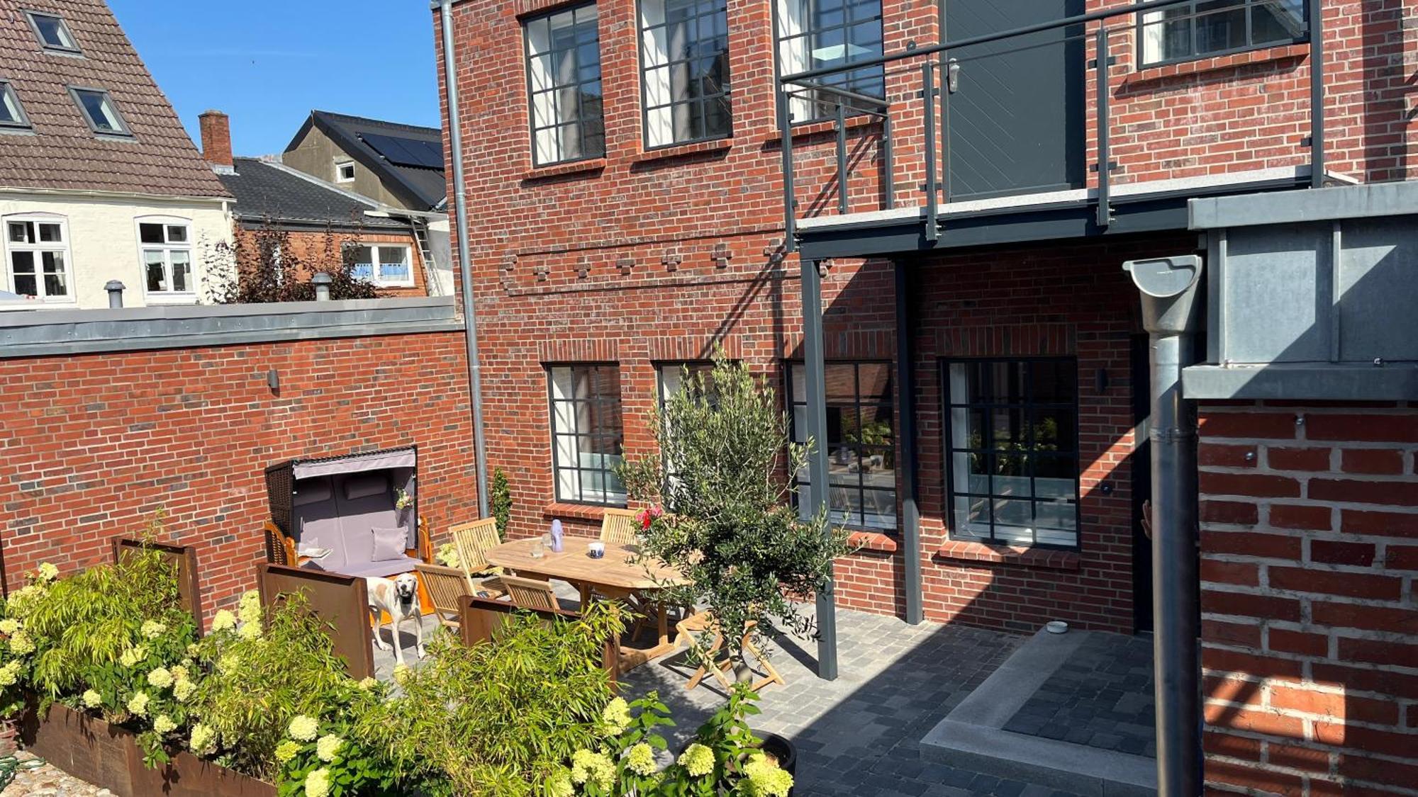 Loftwohnung 2 Simmerdeis An Der Gracht Friedrichstadt Exterior photo